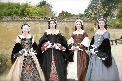 i tudor costumi|british tudor ladies fashion.